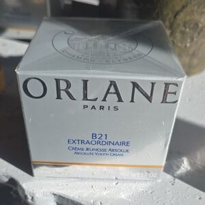 Orlane Paris B21 Extraordinaire Absolute Youth Cream.